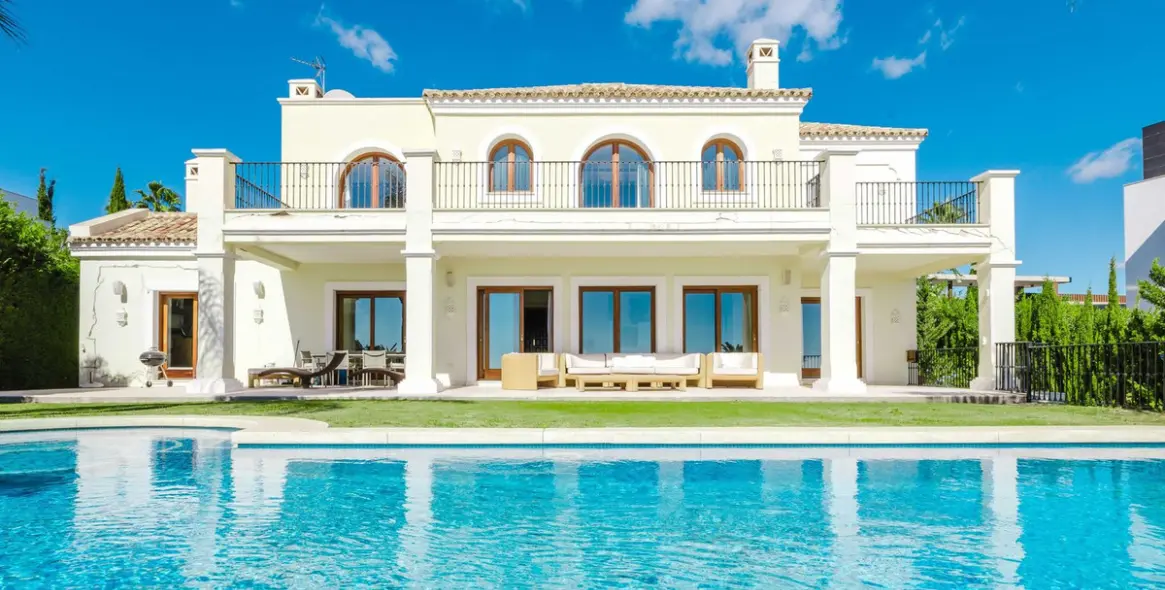 Long-term rent of detached villa in Los Flamingos 1