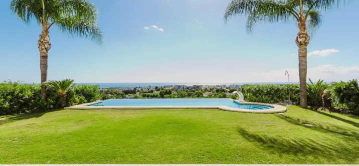 Long-term rent of detached villa in Los Flamingos 1