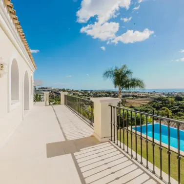Long-term rent of detached villa in Los Flamingos