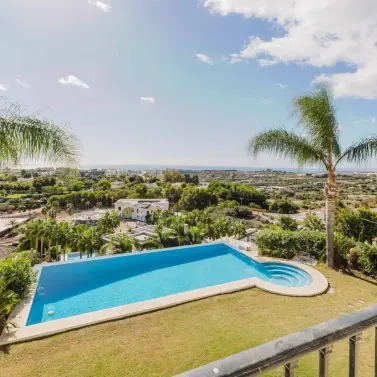 Long-term rent of detached villa in Los Flamingos