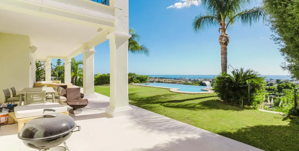 Long-term rent of detached villa in Los Flamingos 8