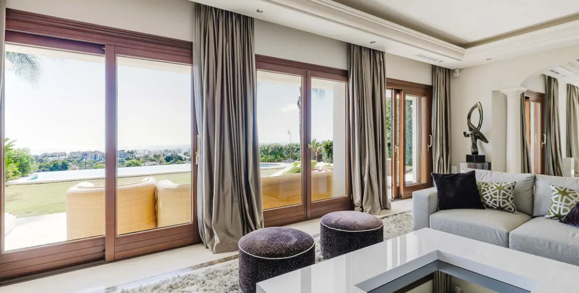 Long-term rent of detached villa in Los Flamingos 10