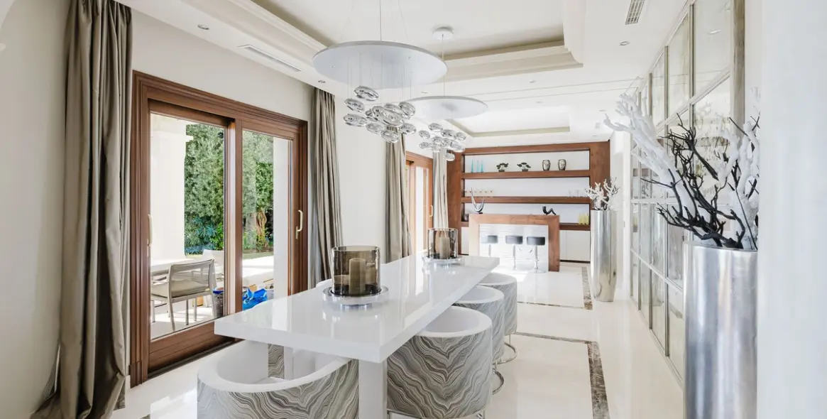 Long-term rent of detached villa in Los Flamingos 14