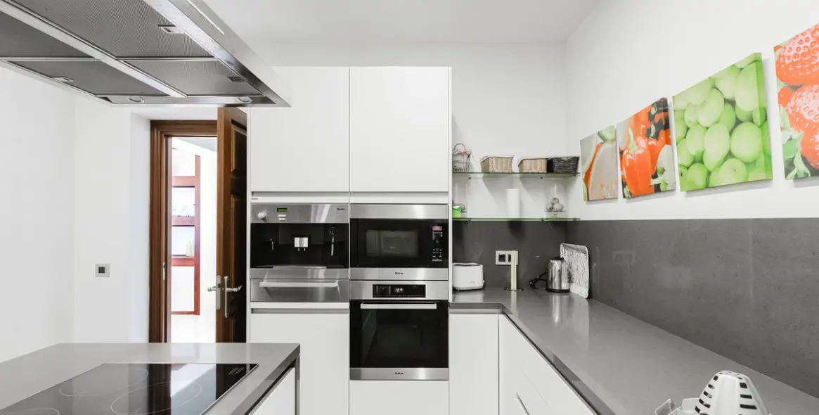 Long-term rent of detached villa in Los Flamingos 24