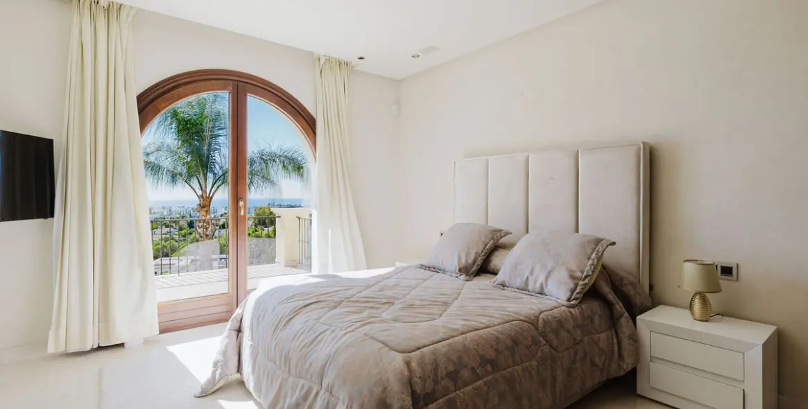 Long-term rent of detached villa in Los Flamingos 36