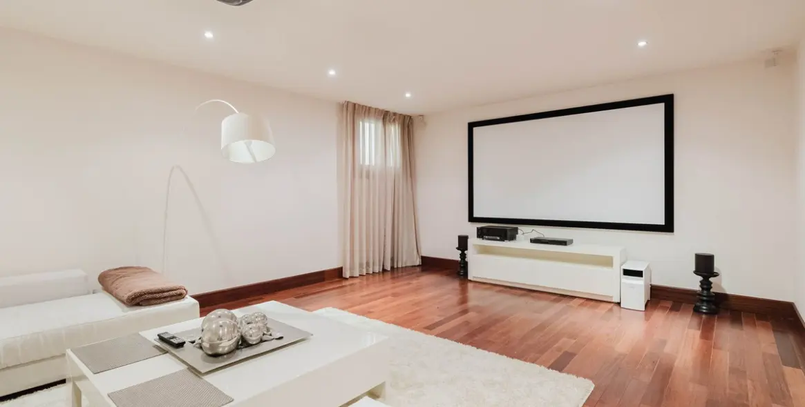 Long-term rent of detached villa in Los Flamingos 52