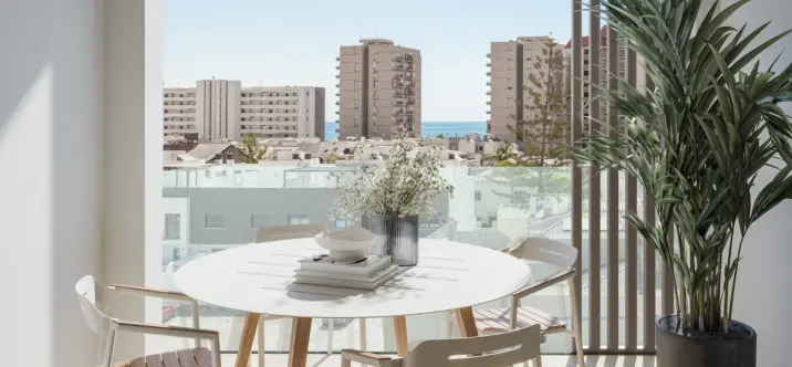 Sale of middle floor apartment in Fuengirola 3