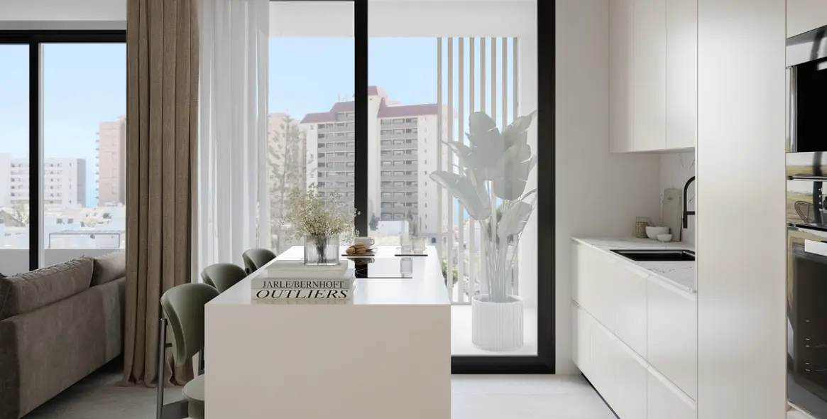 Sale of middle floor apartment in Fuengirola 12