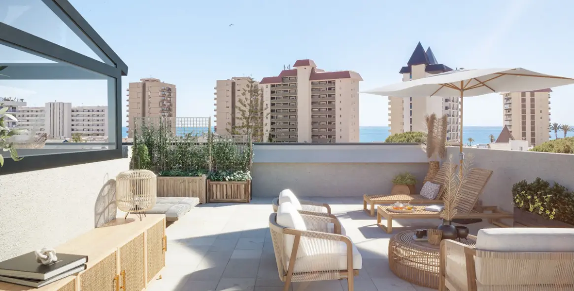 Sale of middle floor apartment in Fuengirola 15