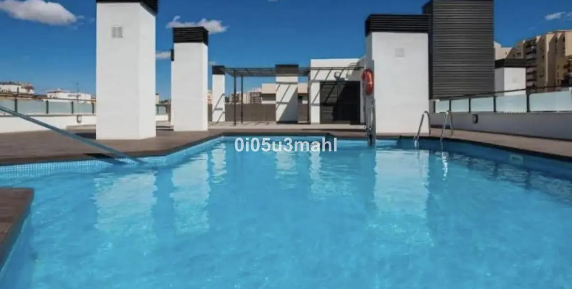 Sale of middle floor apartment in Málaga 1