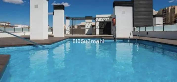 Sale of middle floor apartment in Málaga 0
