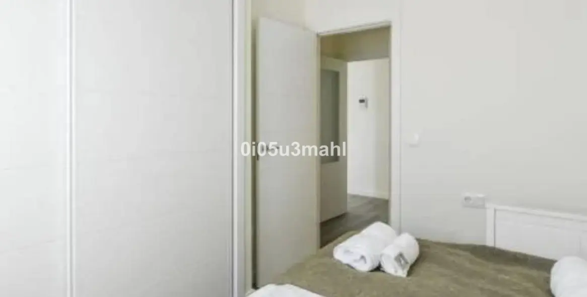 Sale of middle floor apartment in Málaga 15