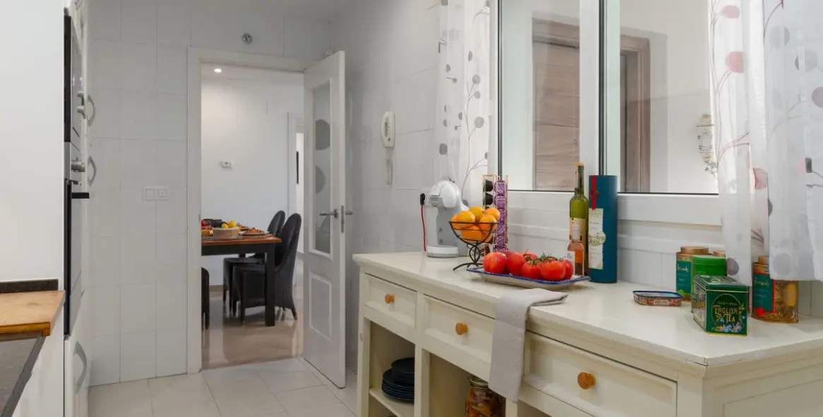 Продажа апартаментов на среднем этаже в Torrequebrada 13