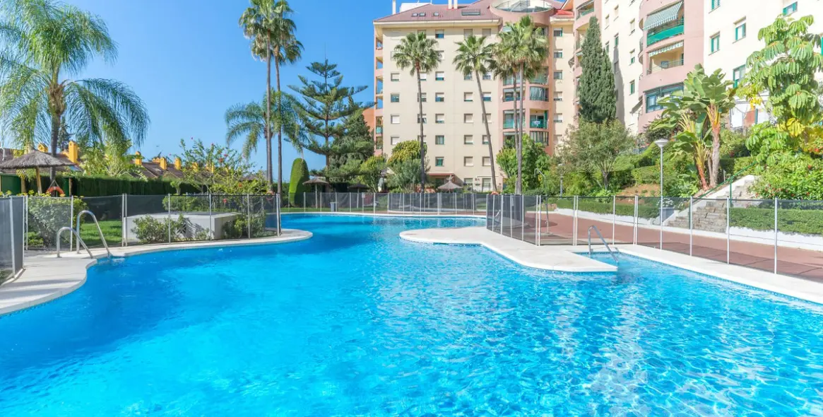 Продажа апартаментов на среднем этаже в Marbella 3