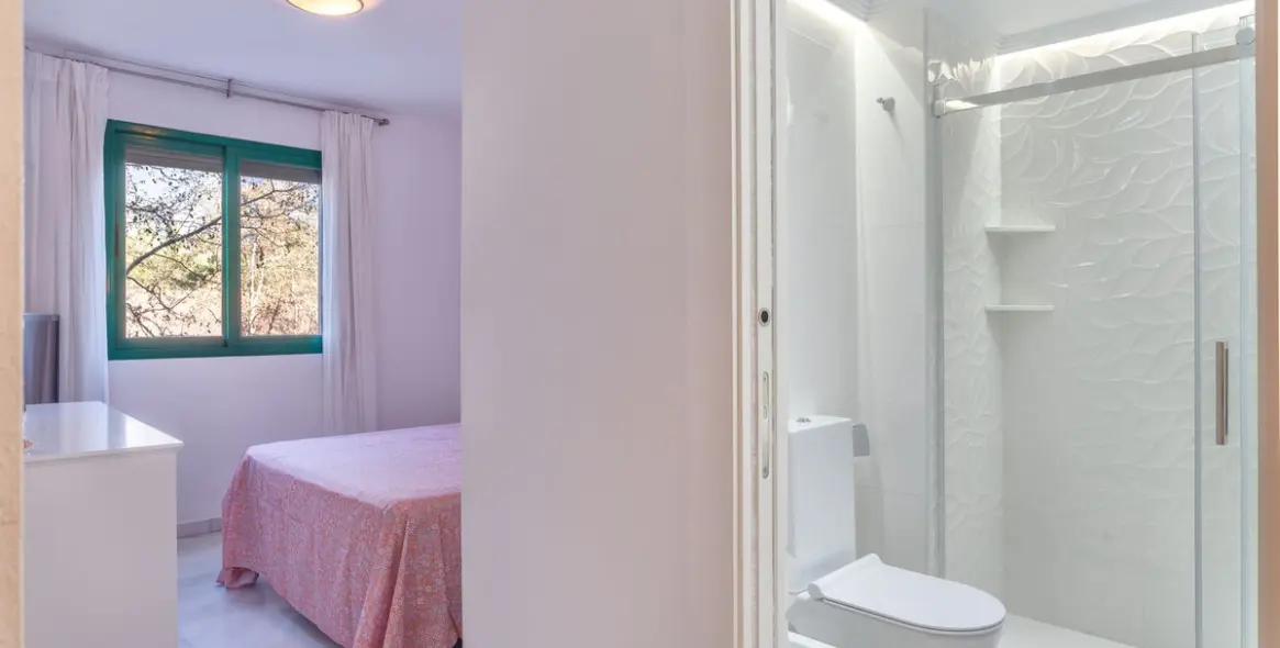 Продажа апартаментов на среднем этаже в Marbella 10