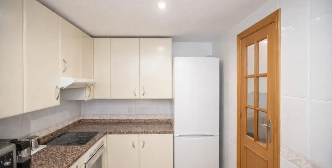 Sale of middle floor apartment in Guadalmina Alta 7