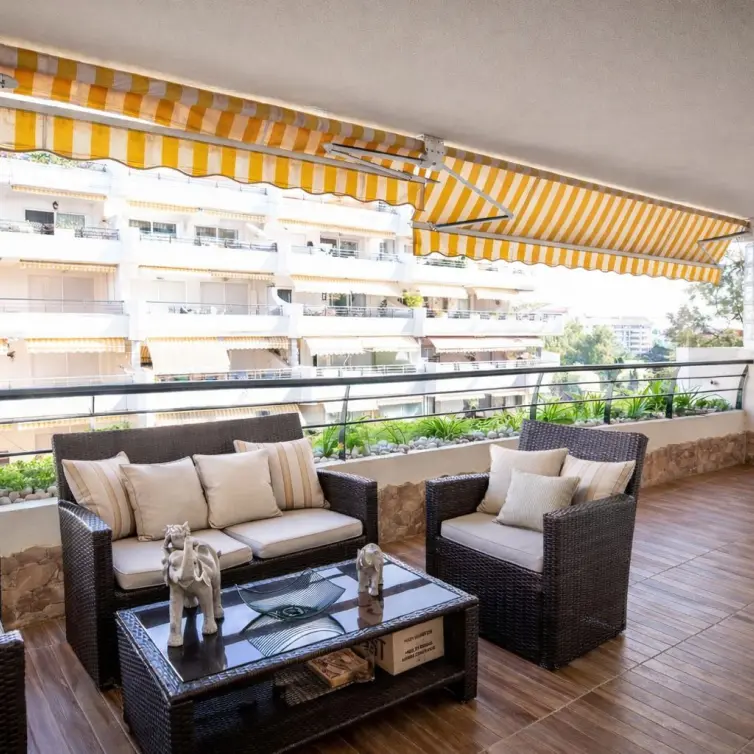 Sale of middle floor apartment in Guadalmina Alta