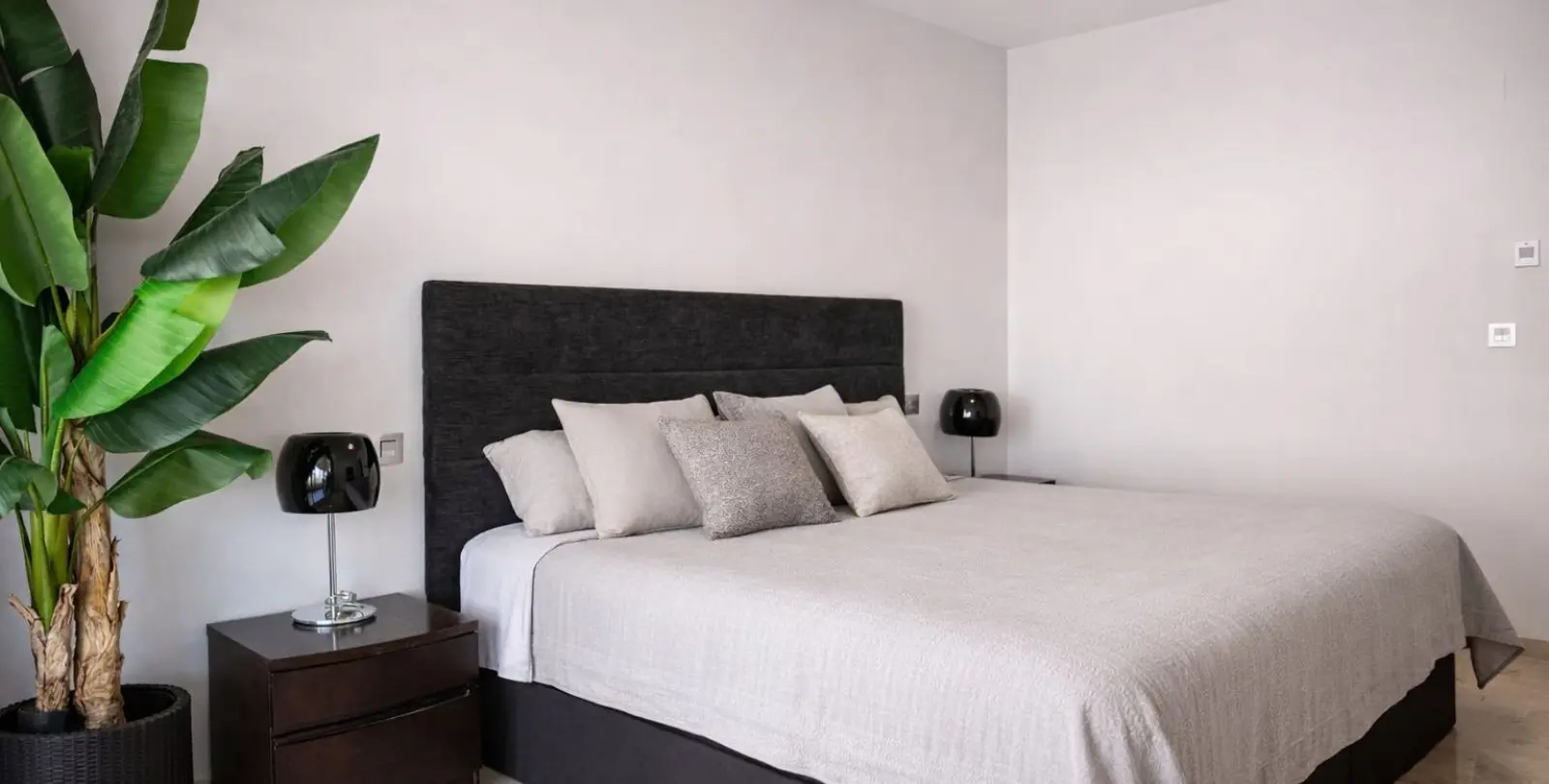 Sale of middle floor apartment in Guadalmina Alta 15