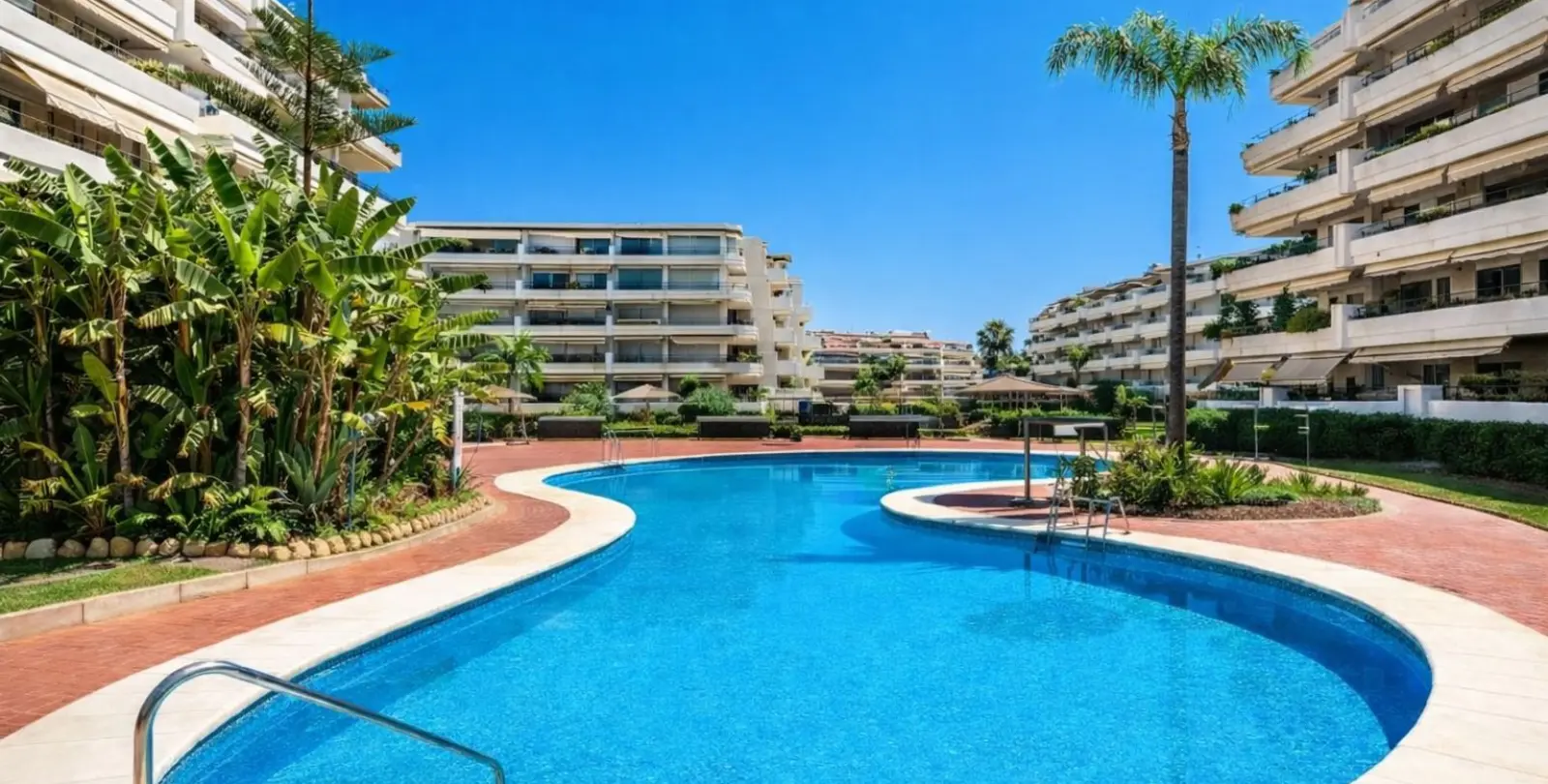 Sale of middle floor apartment in Guadalmina Alta 21