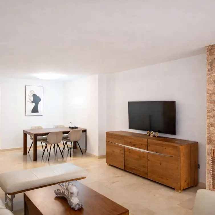 Sale of middle floor apartment in Guadalmina Alta