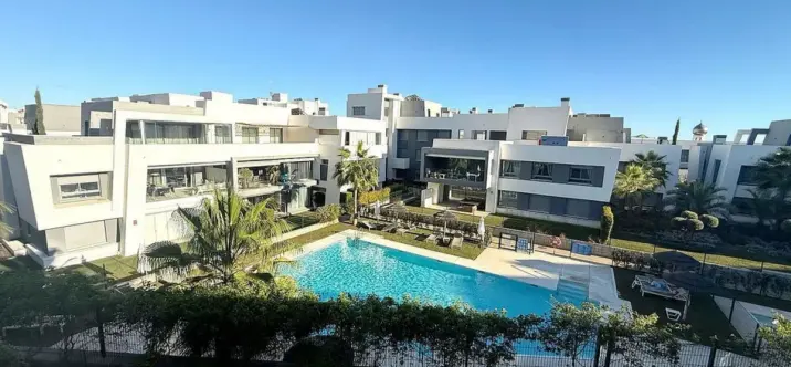 Sale of middle floor apartment in Selwo 1