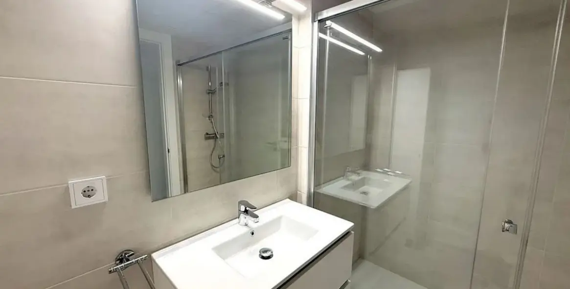 Sale of middle floor apartment in Selwo 6