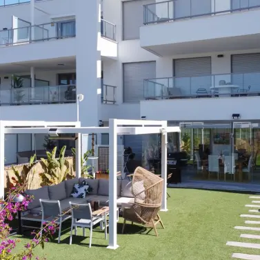 Продажа апартаментов на первом этаже в El Chaparral