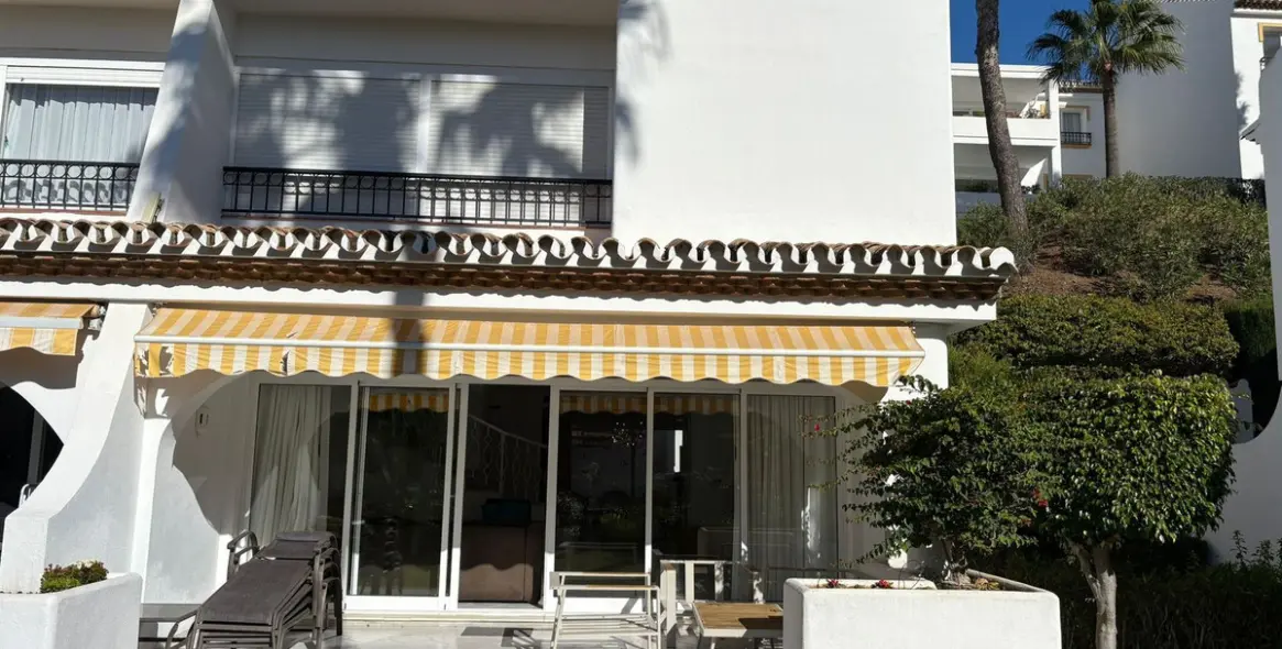 Sale of semi-detached house in Miraflores 5