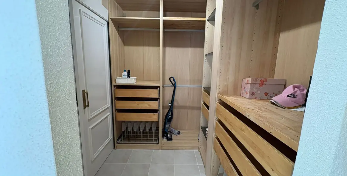 Продажа дома на две семьи в Miraflores 24