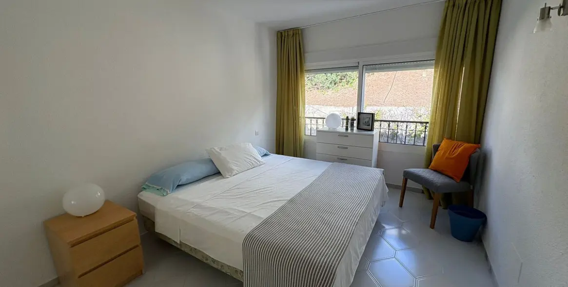 Продажа дома на две семьи в Miraflores 29