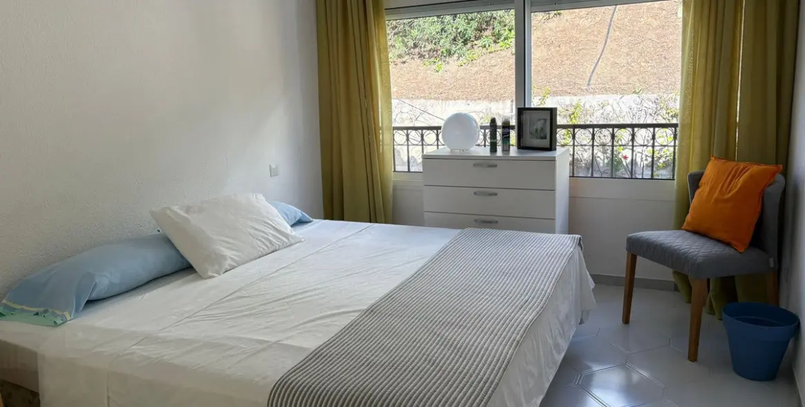 Продажа дома на две семьи в Miraflores 33