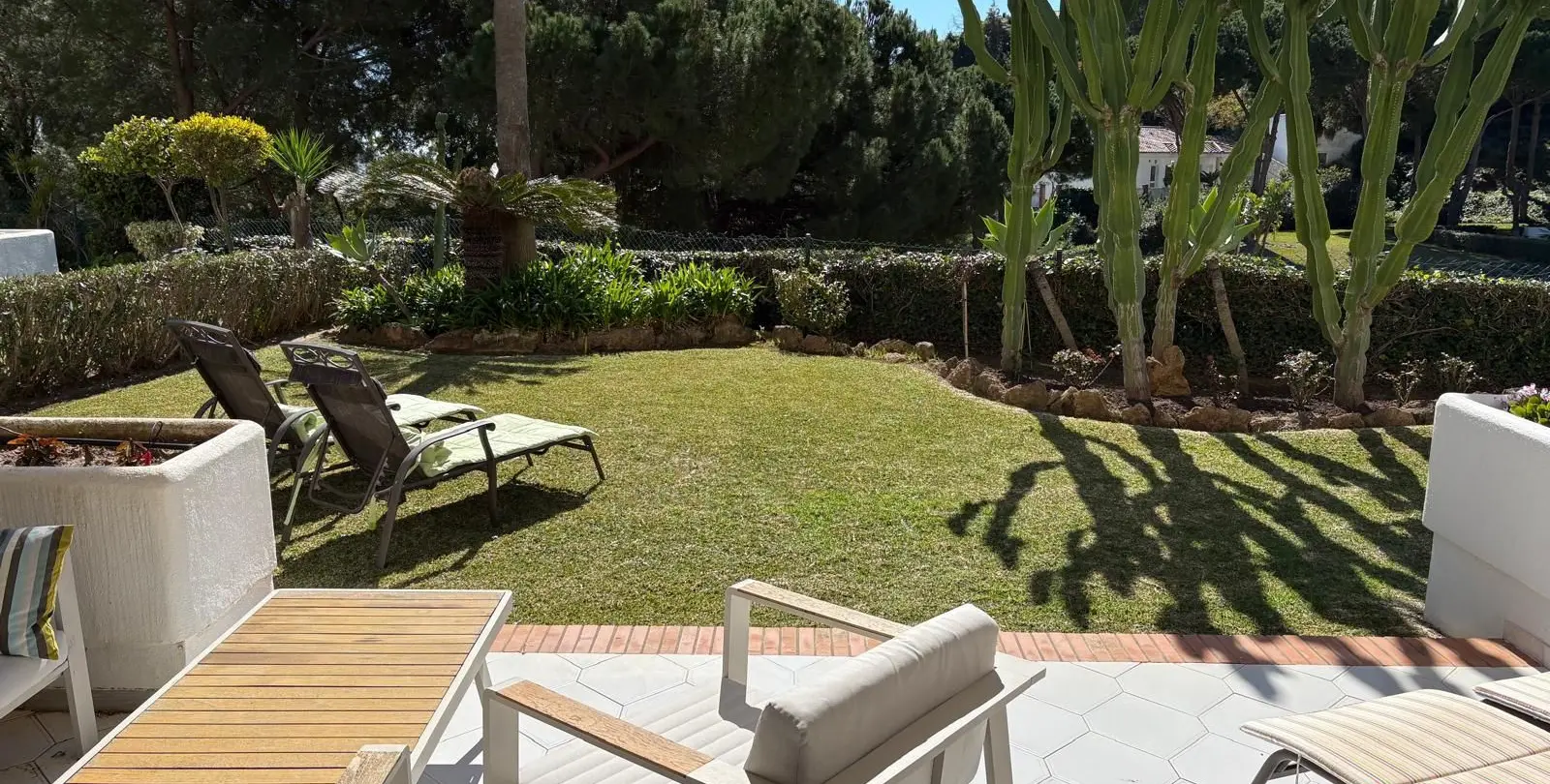 Venta de casa pareada en Miraflores 3