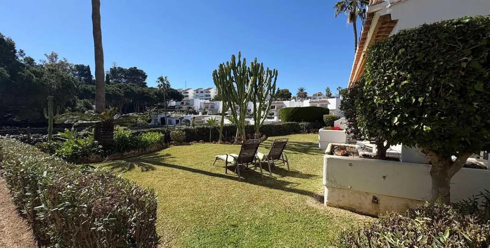 Venta de casa pareada en Miraflores 5