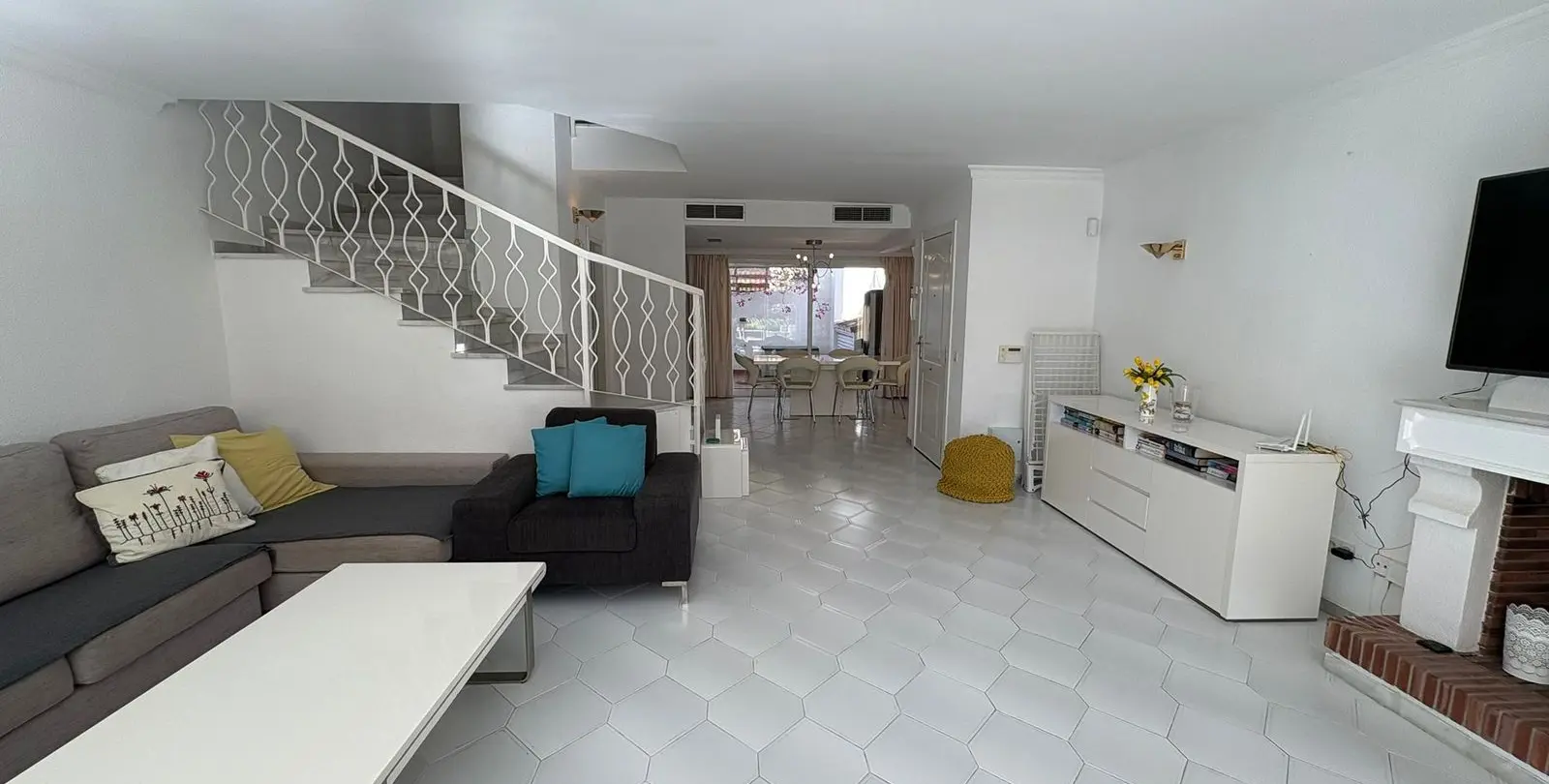 Venta de casa pareada en Miraflores 11