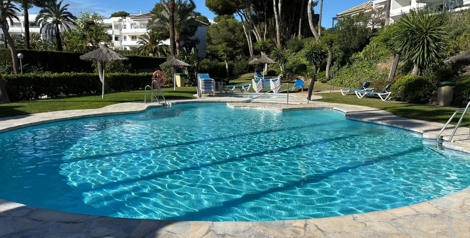 Venta de casa pareada en Miraflores 6