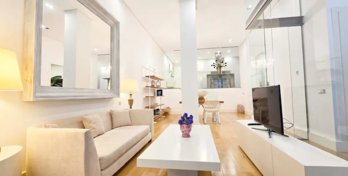 Продажа апартаментов на среднем этаже в Málaga Centro 1