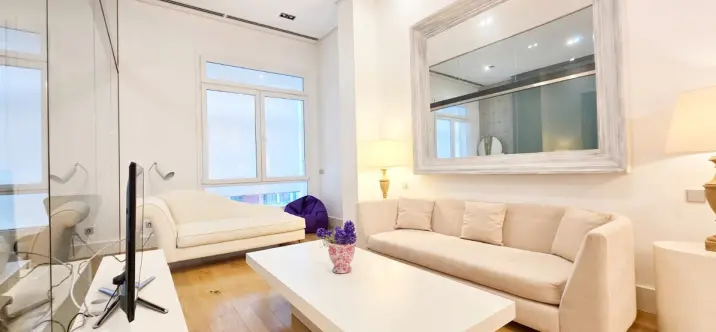 Продажа апартаментов на среднем этаже в Málaga Centro 1