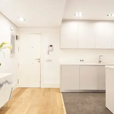 Продажа апартаментов на среднем этаже в Málaga Centro