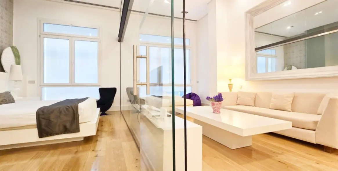 Продажа апартаментов на среднем этаже в Málaga Centro 12