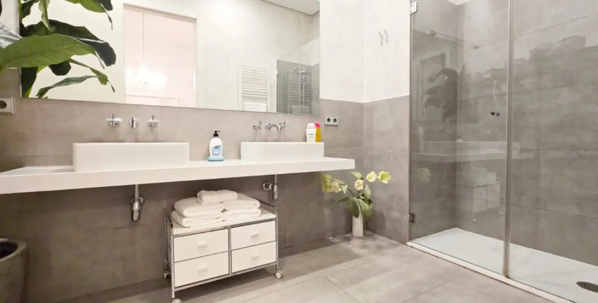 Venta de apartamento en planta media en Málaga Centro 25