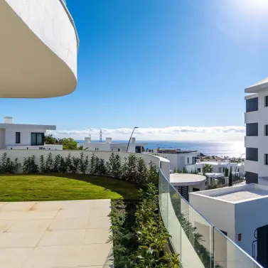 Продажа апартаментов на первом этаже в Benalmadena