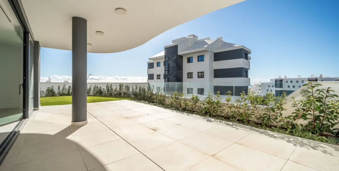 Продажа апартаментов на первом этаже в Benalmadena 3