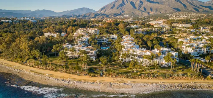 Продажа апартаментов на среднем этаже в The Golden Mile 0