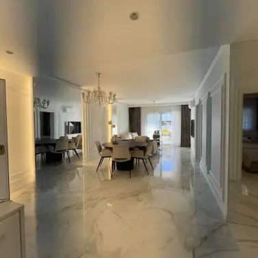 Sale of middle floor apartment in The Golden Mile