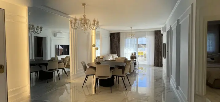 Sale of middle floor apartment in The Golden Mile 1