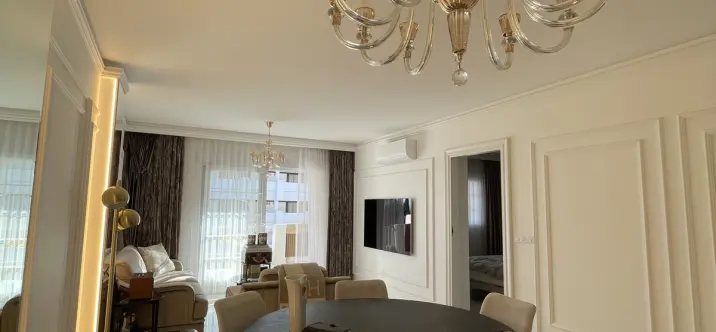 Sale of middle floor apartment in The Golden Mile 2