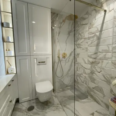 Sale of middle floor apartment in The Golden Mile