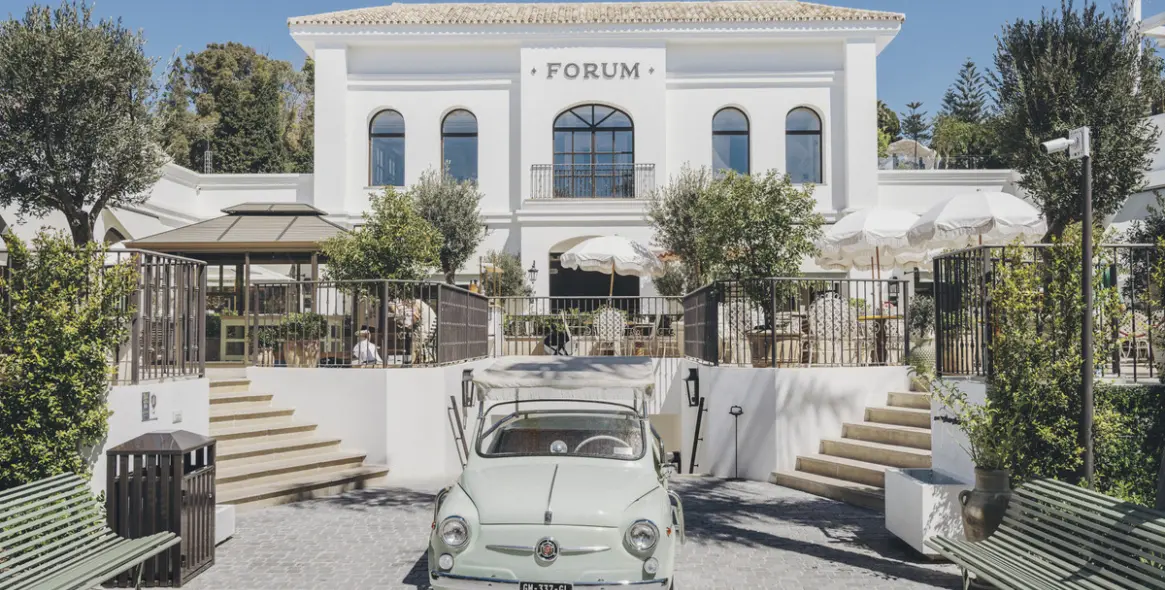 Продажа апартаментов на среднем этаже в The Golden Mile 21