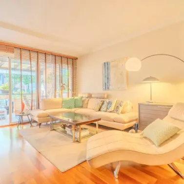 Продажа апартаментов на среднем этаже в Marbella