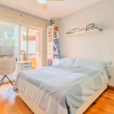 Продажа апартаментов на среднем этаже в Marbella